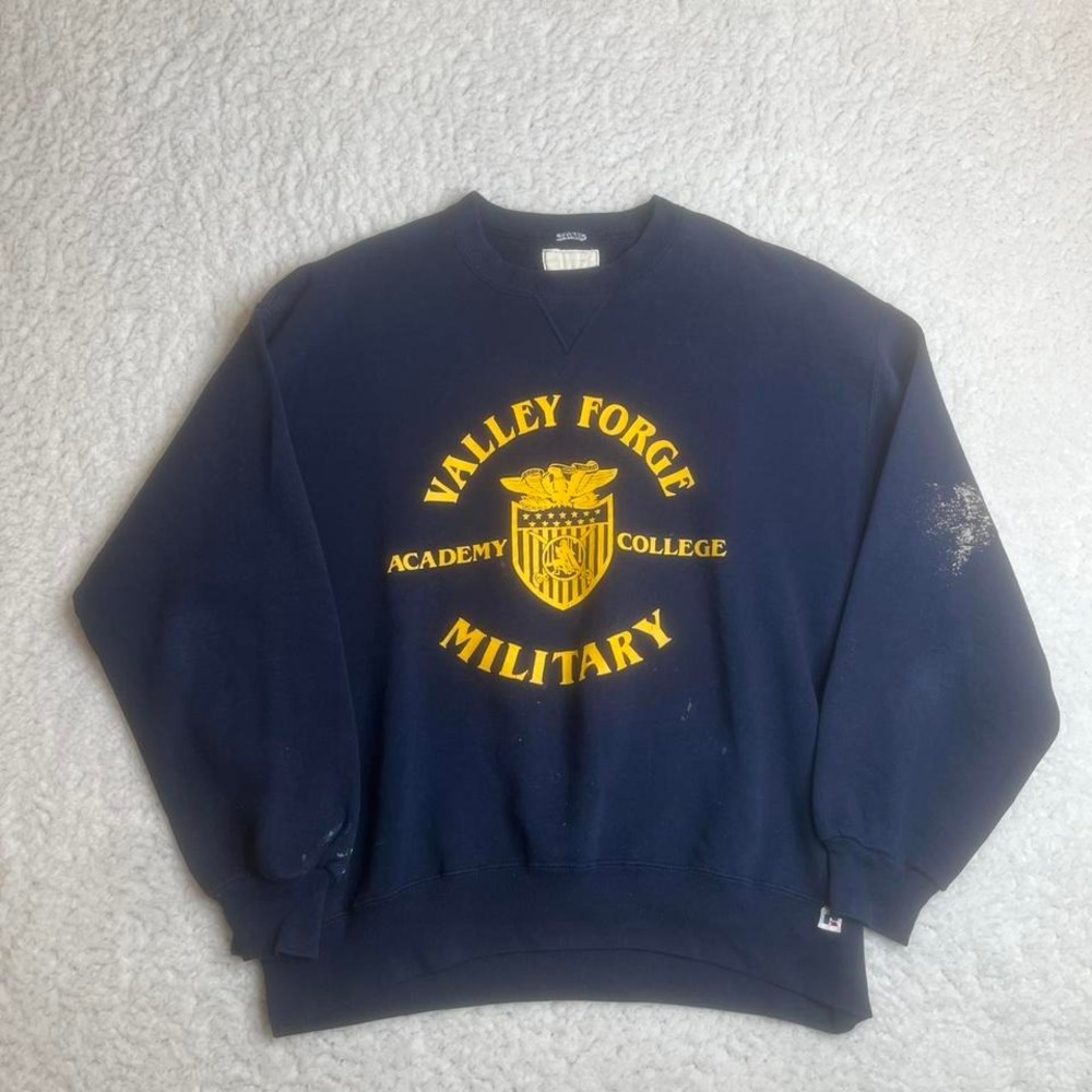 Vintage Russell athletic men's blue valley forge academy college crewneck‎
